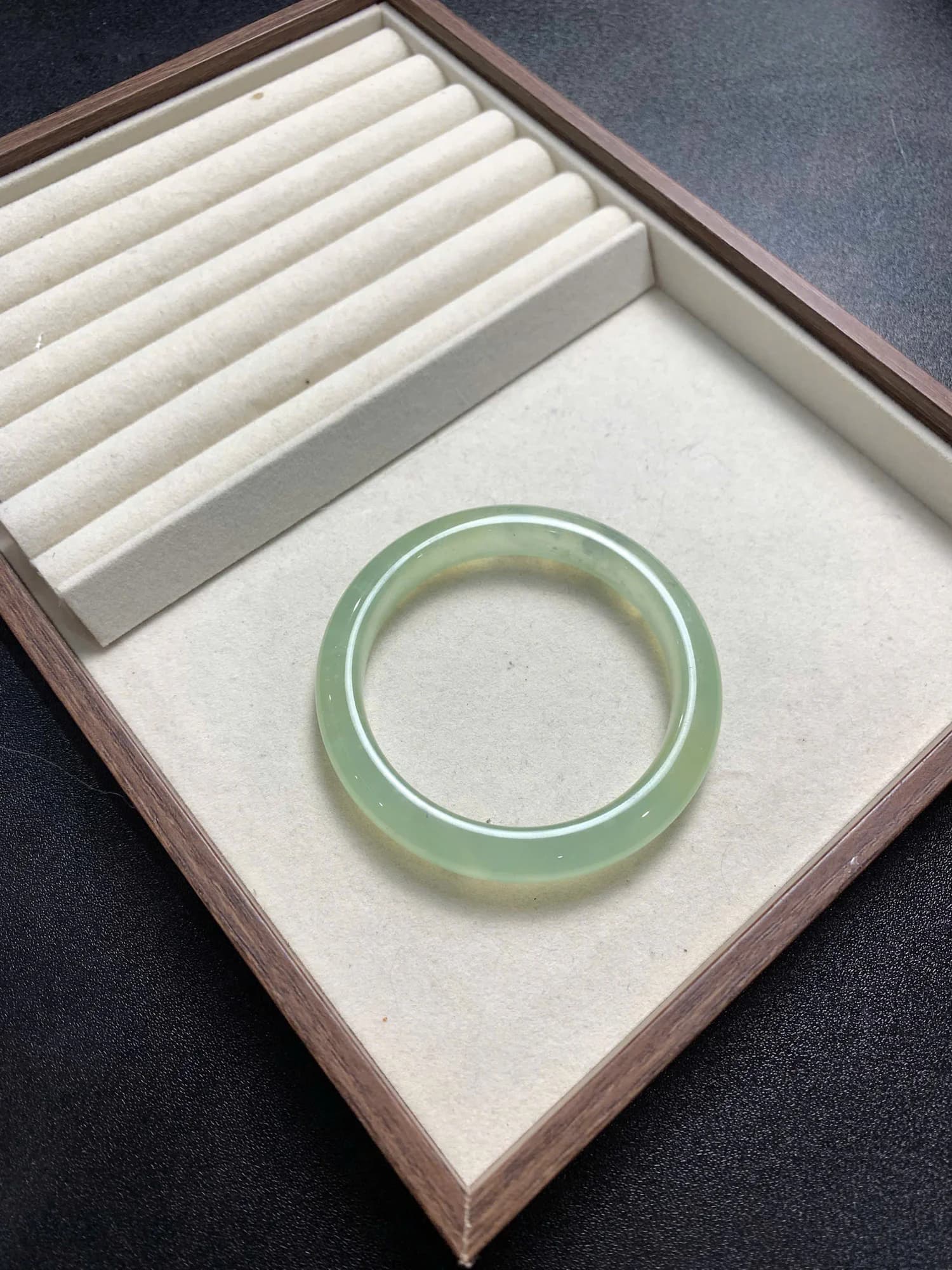 Tụ Nham Xanh Lá mã 10035