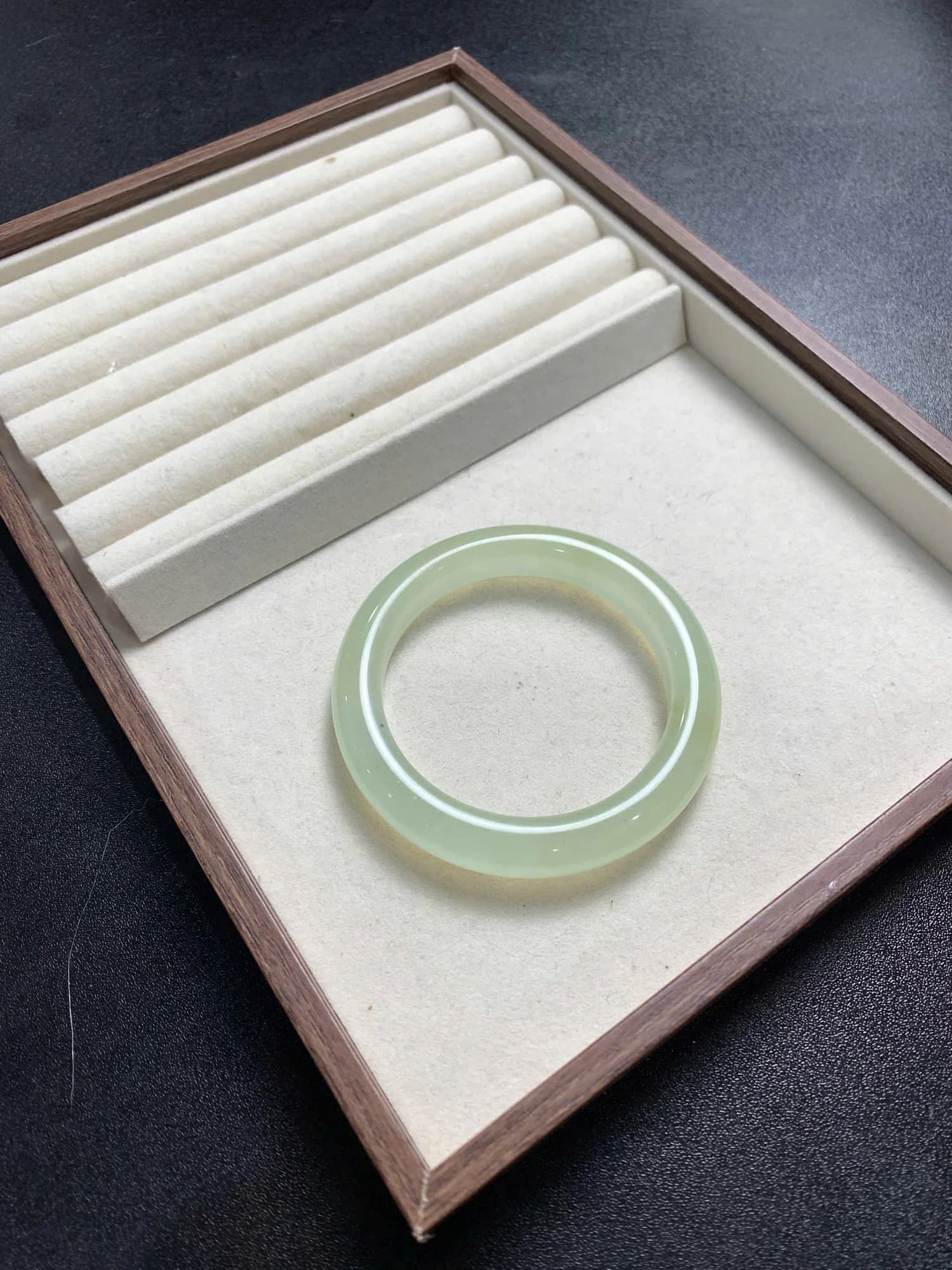 Tụ Nham Xanh Lá mã 10034