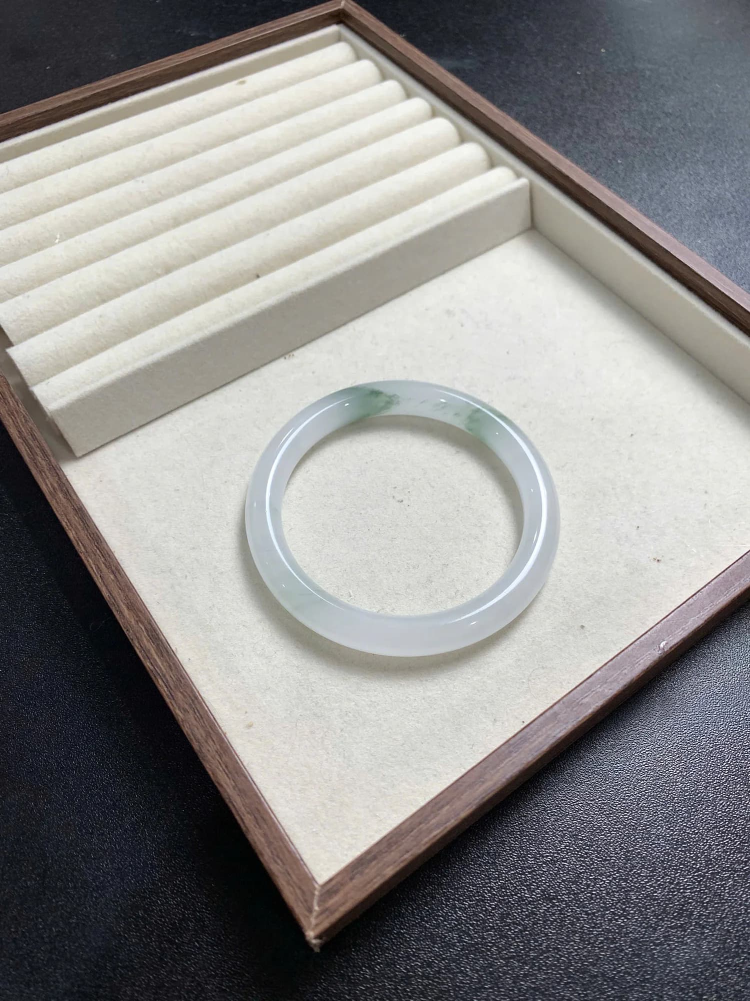 Thiên sơn thuý mã 10251